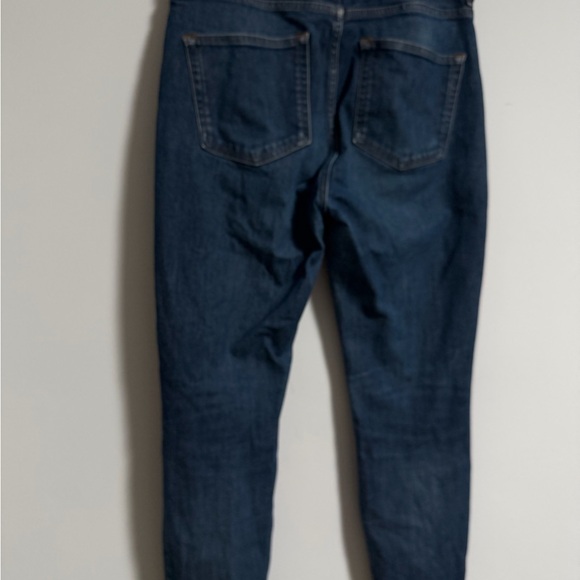 Everlane Women's Straight Leg Slightly Distressed Ankle Jeans in Dark Blue 31 - Picture 6 of 15